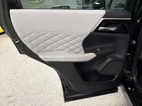 Used 2022 Mitsubishi Outlander SEL image 25