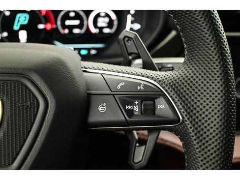 Used 2025 Lamborghini Urus SE image 66