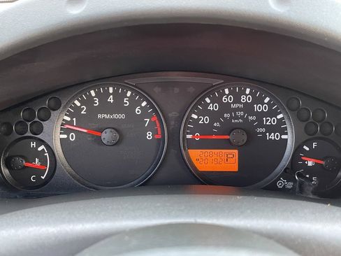 Certified 2021 Nissan Frontier SV image 5