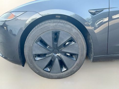 Used 2025 Tesla Model 3 Long Range RWD image 31