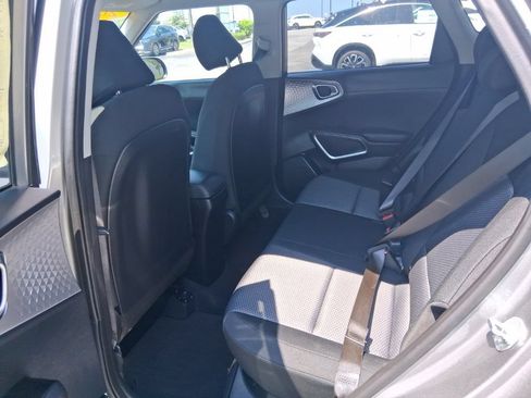 Used 2025 Kia Soul LX FWD image 26