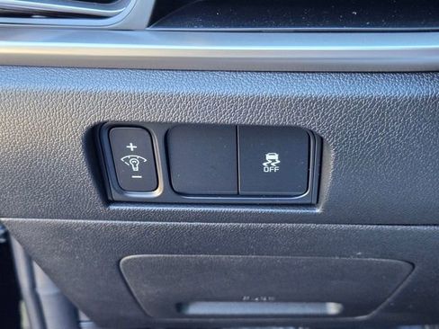 New 2026 Kia Sorento S w/ S Panoramic Sunroof Package FWD image 16