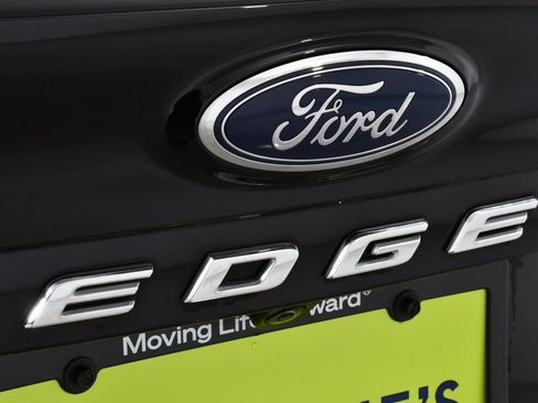 Used 2024 Ford Edge SEL w/ Sport Appearance Package image 23