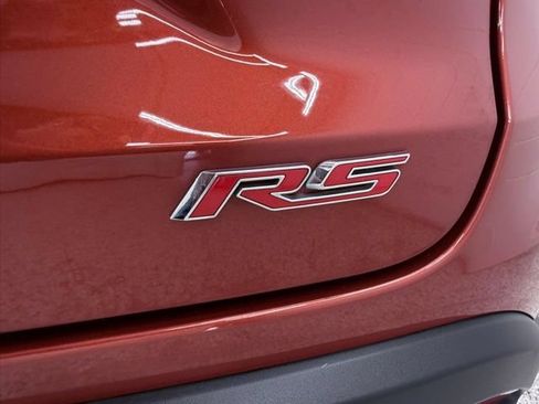 Used 2024 Chevrolet Trax RS w/ Sunroof Package FWD image 10