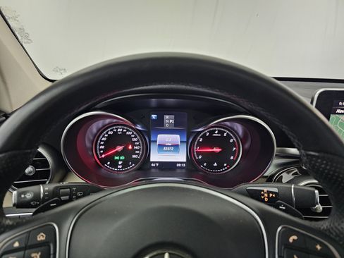 Used 2018 Mercedes-Benz GLC 300 4MATIC image 40