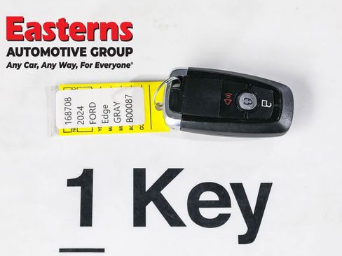 Used 2024 Ford Edge SEL image 25