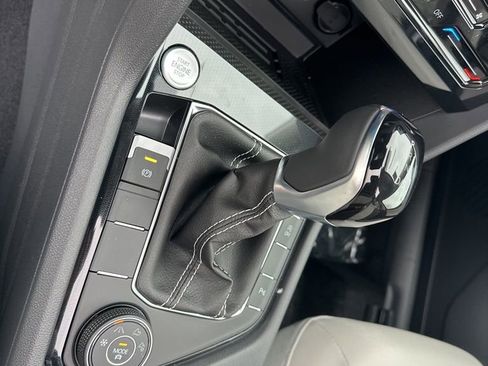 New 2026 Volkswagen Taos SE image 25