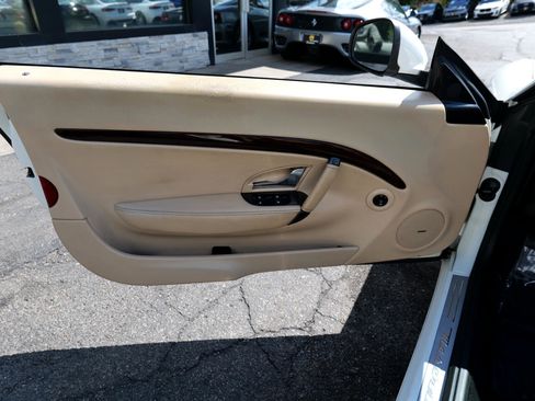 Used 2015 Maserati GranTurismo Convertible image 12