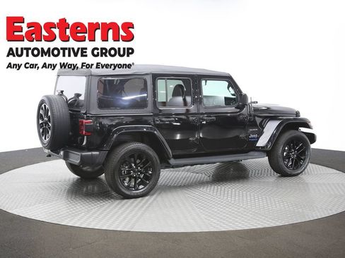 Used 2021 Jeep Wrangler Unlimited Sahara w/ Cold Weather Group AWD/4WD image 43