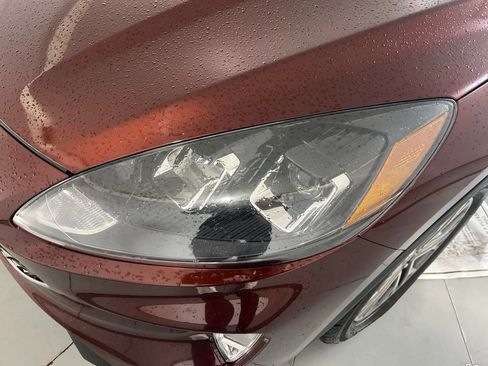 Used 2021 Ford Escape SEL AWD/4WD image 35