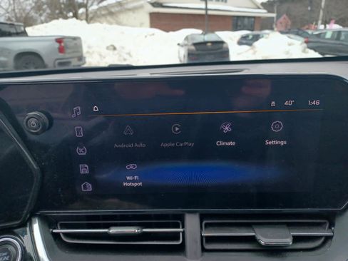 Used 2024 Chevrolet Trax RS w/ Sunroof Package image 11