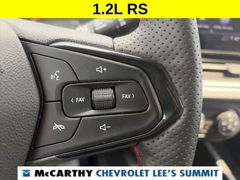 Used 2025 Chevrolet Trax RS w/ Driver Confidence Package FWD image 19