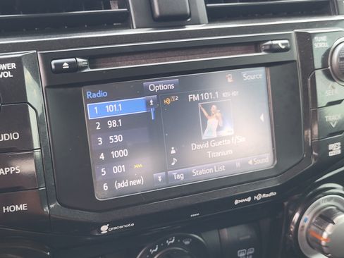 Used 2019 Toyota 4Runner TRD Off-Road Premium AWD/4WD image 17