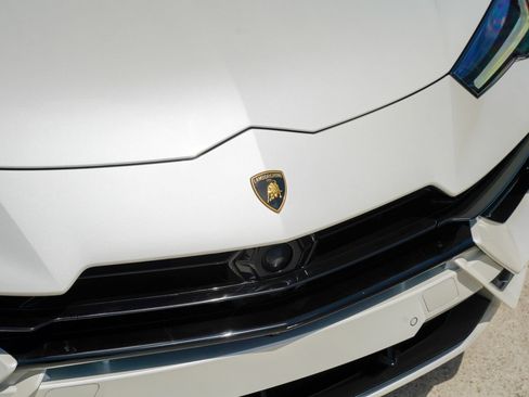 Used 2024 Lamborghini Urus S AWD/4WD image 3