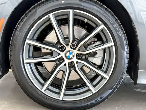 Used 2022 BMW 330i Sedan w/ Premium Package 2 RWD image 26