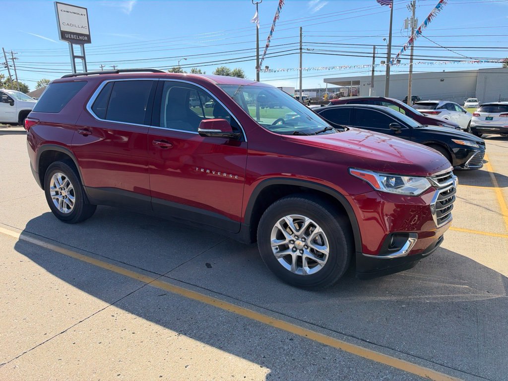 Used 2020 Chevrolet Traverse LT FWD image 1