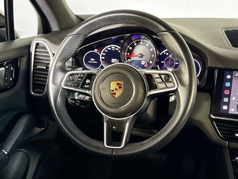 Certified 2023 Porsche Cayenne Platinum Edition AWD/4WD image 24
