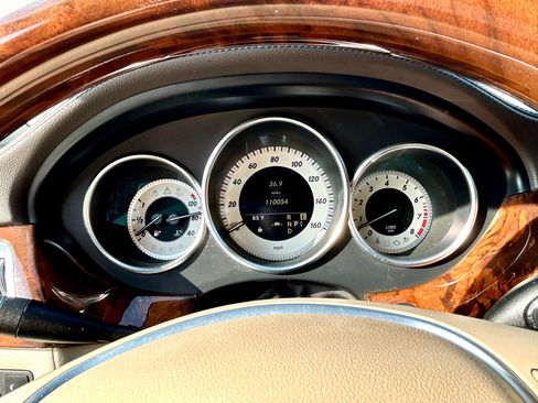Used 2012 Mercedes-Benz CLS 550 image 25