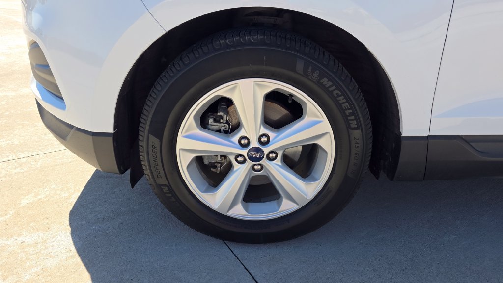 Used 2020 Ford Edge SE FWD image 10