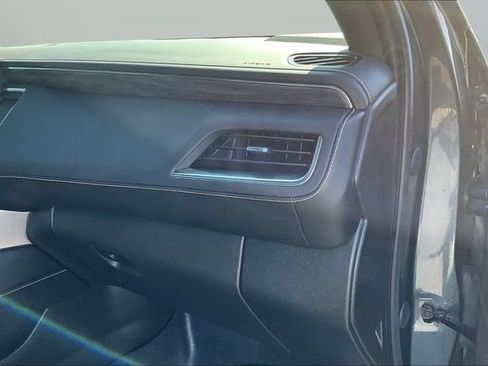 Used 2021 GMC Yukon SLT w/ SLT Premium Package AWD/4WD image 15