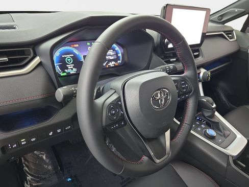 Used 2025 Toyota RAV4 XSE w/ Weather Package AWD/4WD image 19