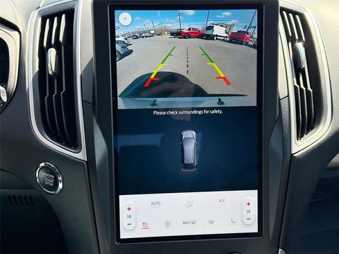 Used 2024 Ford Edge SEL w/ Convenience Package image 16