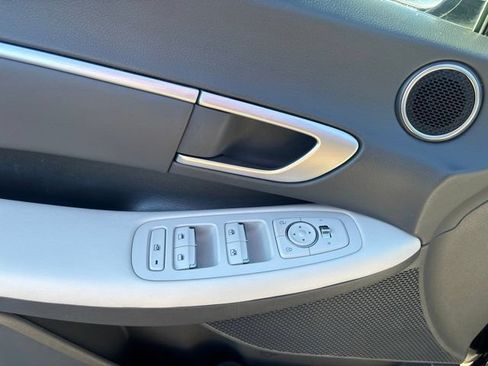 Used 2025 Hyundai Sonata SEL FWD image 15