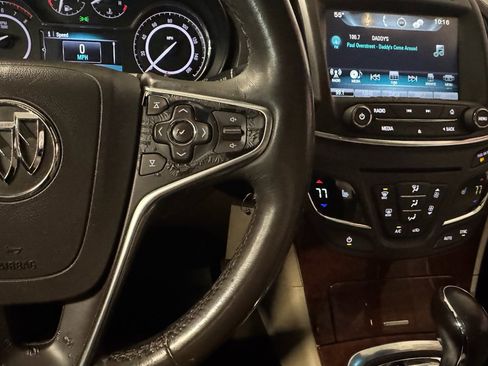 Used 2017 Buick Regal Sport Touring image 26