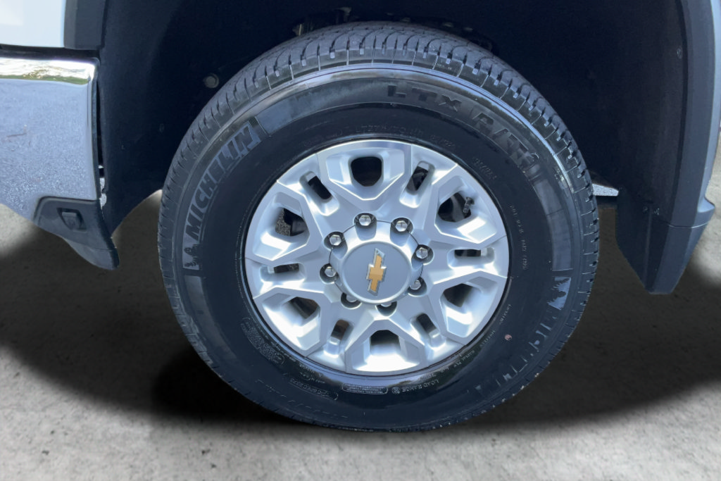 Certified 2024 Chevrolet Silverado 2500 LT AWD/4WD image 25