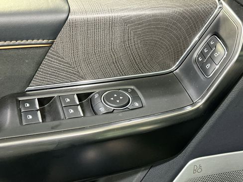 Used 2022 Ford F150 Platinum w/ Equipment Group 701A High image 16