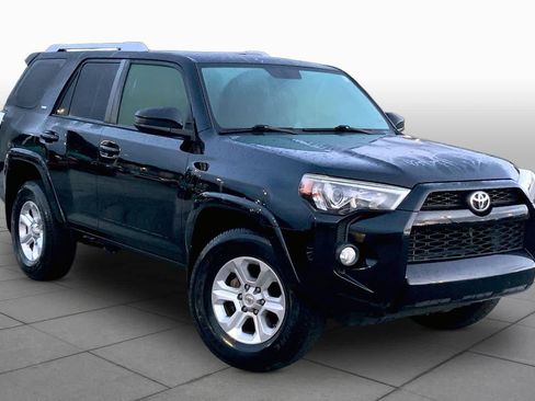 Used 2015 Toyota 4Runner SR5 RWD image 3