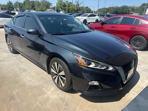 Used 2022 Nissan Altima 2.5 SV FWD image 1