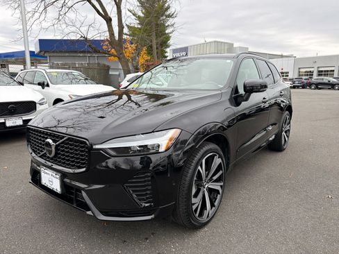 Certified 2024 Volvo XC60 T8 Ultimate w/ Protection Package Premier image 7