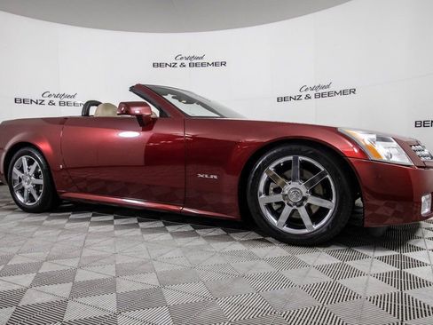Used 2008 Cadillac XLR image 3