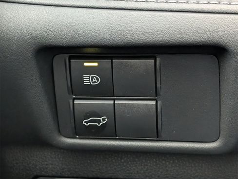 Used 2021 Toyota Highlander XSE image 30