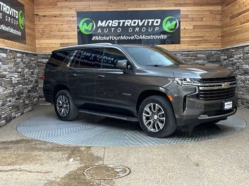 Used 2021 Chevrolet Tahoe LT w/ Luxury Package AWD/4WD image 17