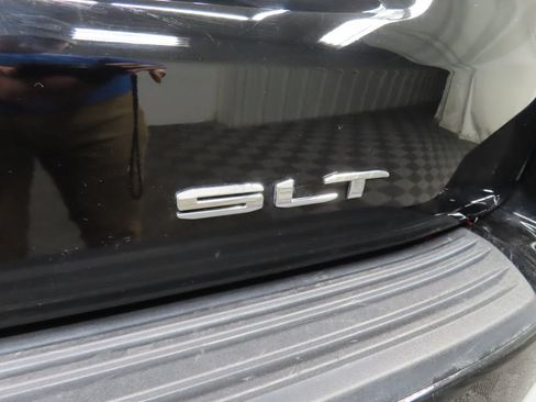 Used 2024 GMC Yukon SLT w/ SLT Luxury Package AWD/4WD image 57