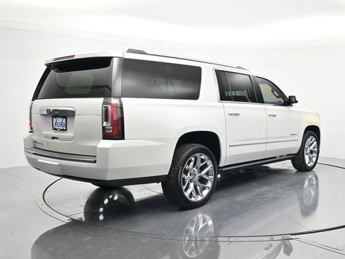 Used 2019 GMC Yukon XL Denali w/ Denali Ultimate Package AWD/4WD image 5