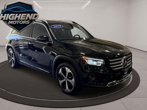 Used 2025 Mercedes-Benz GLB 250 4MATIC image 8