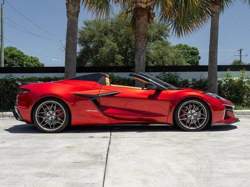 Used 2023 Chevrolet Corvette Z06 w/ Stealth Interior Trim Package RWD image 10