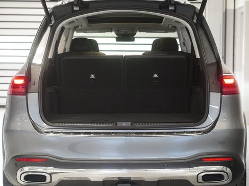 Used 2026 Mercedes-Benz GLS 450 4MATIC image 31