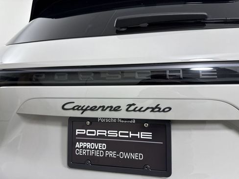 Certified 2023 Porsche Cayenne Turbo AWD/4WD image 18