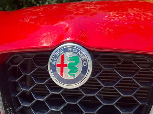 Used 2020 Alfa Romeo Giulia Ti Sport AWD/4WD image 27