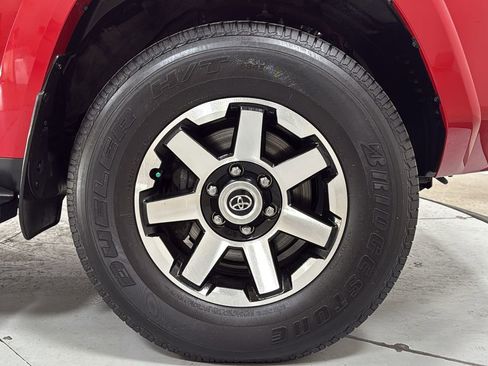 Used 2024 Toyota 4Runner TRD Off-Road Premium image 21
