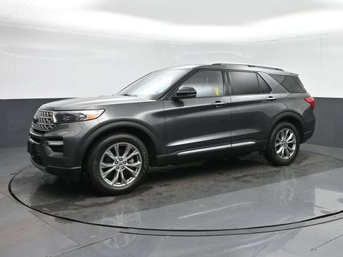 Used 2020 Ford Explorer Limited AWD/4WD image 3