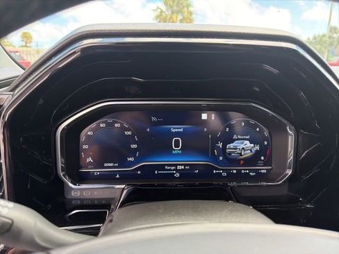 Used 2023 Chevrolet Silverado 1500 LTZ image 24