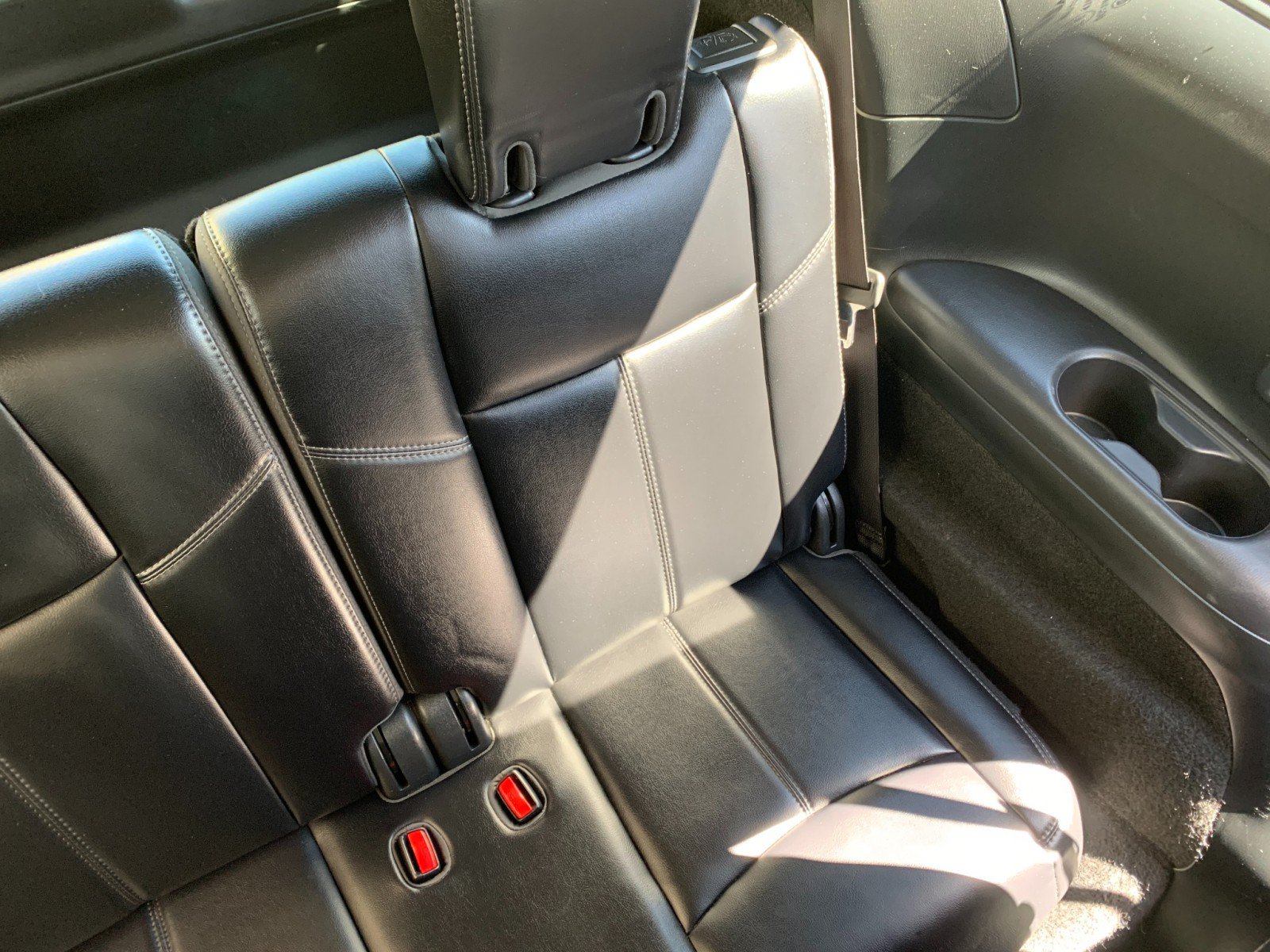 Used 2020 Nissan Pathfinder SL AWD/4WD image 35