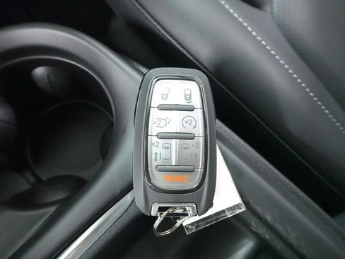 New 2027 Chrysler Pacifica Select FWD image 19