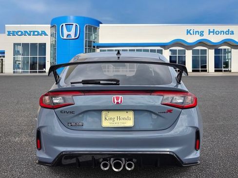 Used 2024 Honda Civic Type R image 8