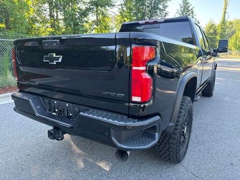 Used 2025 Chevrolet Silverado 2500 ZR2 w/ Technology Package AWD/4WD image 13